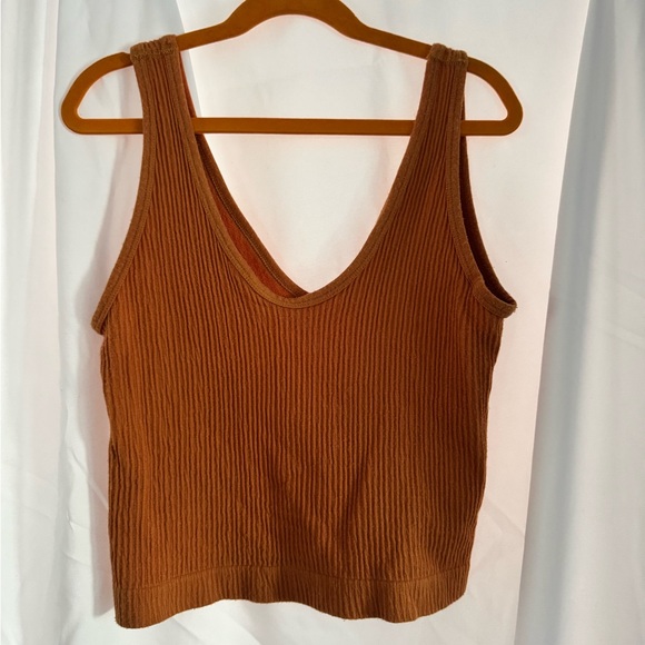 Urban Outfitters Cropped Tank Size L - Picture 2 of 4
